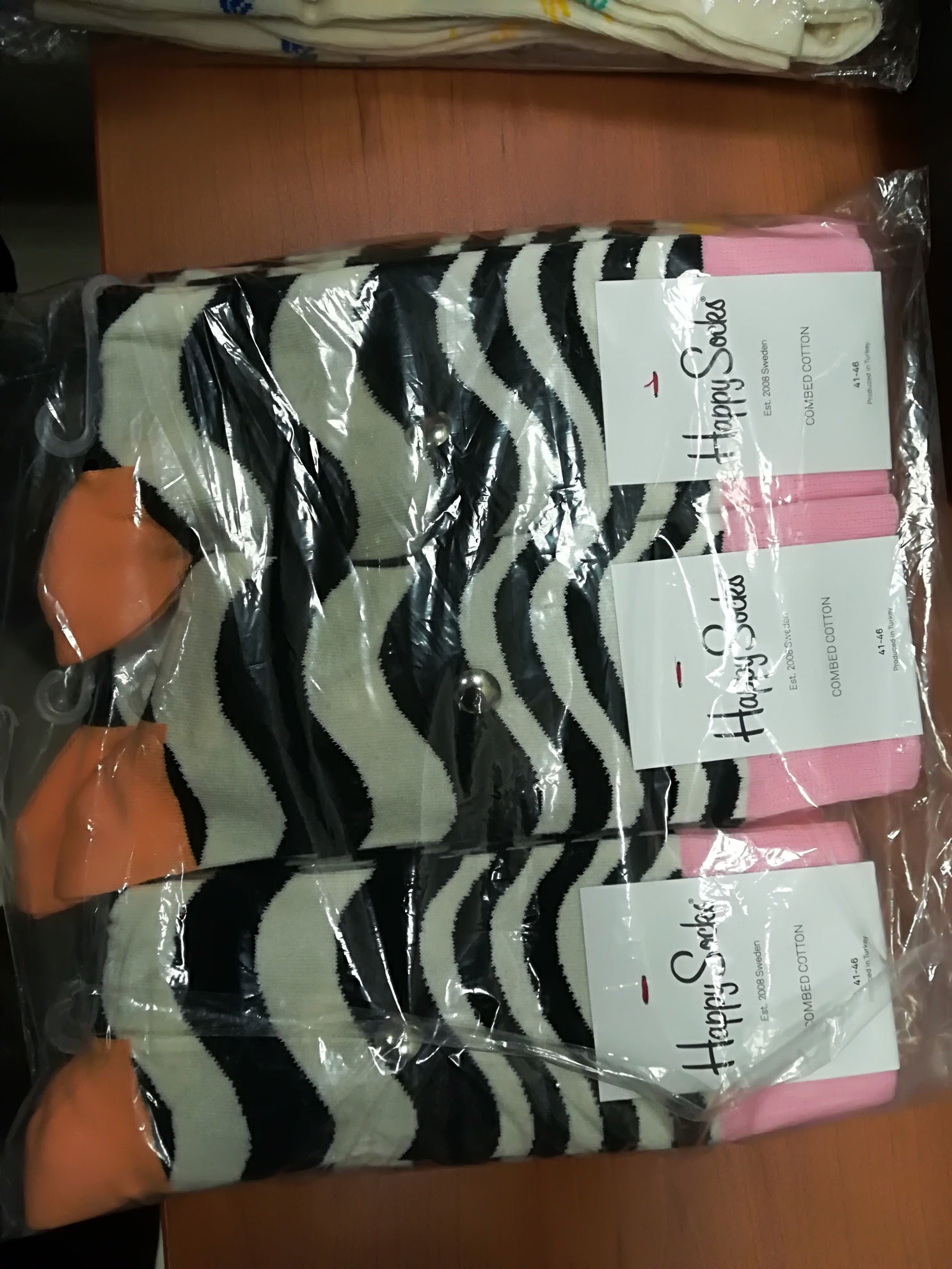 Happy Sock Wavy Stripe Black-White
